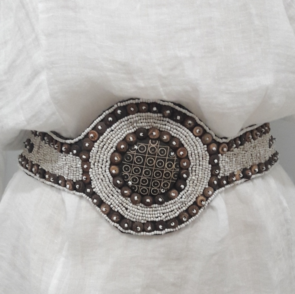 Beautiful Vintage Boho Wood & Shell Beaded Belt